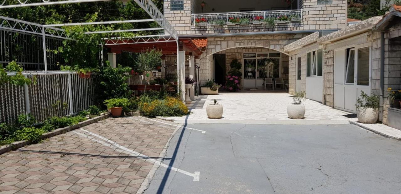 Danka Omis