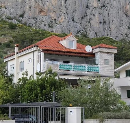 Apartment Danka Omiš Exteriör bild